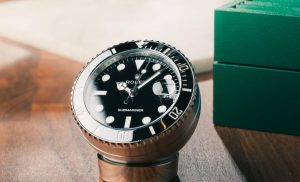 A Close Look At The UK Perfect Replica Rolex Submariner Date Desk Clock Ref. 909010LN Watches